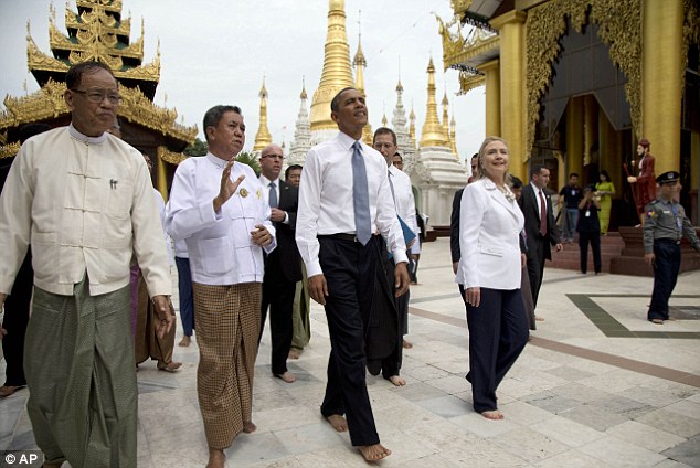 Obama visit Shwedagon Pagoda (9)